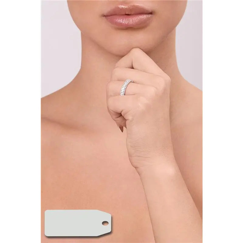 ONE LARGER ROW STUDDED IN THE MIDDLE AND TWO LARGER ON THE SIDE RHODIUM/NO STONE/WHITE ZIRCONIA