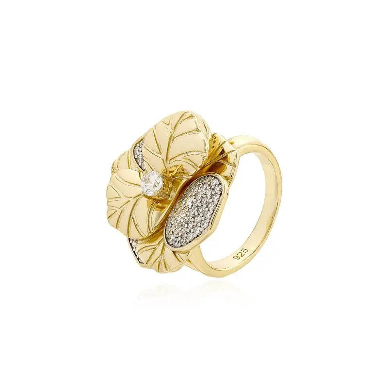 RING FLOWER PETALS DESIGNED CORE POINT OF LIGHT 3 MM OVERLAPPED INTERCALATING PETALS STUDDED GOLD/CRYSTAL/WHITE ZIRCONIA