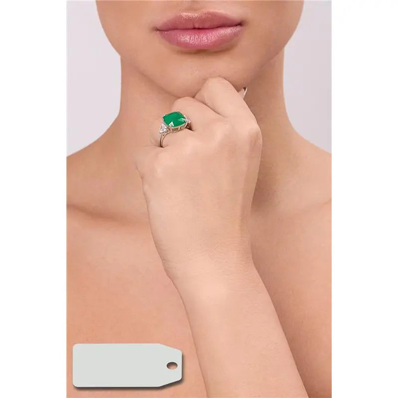 RING WITH SQUARE STONE WITH ROUNDED CORNERS AND TRIANGLES ON THE SIDE RHODIUM/CRYSTAL+EMERALD FUSION/SMOOTH