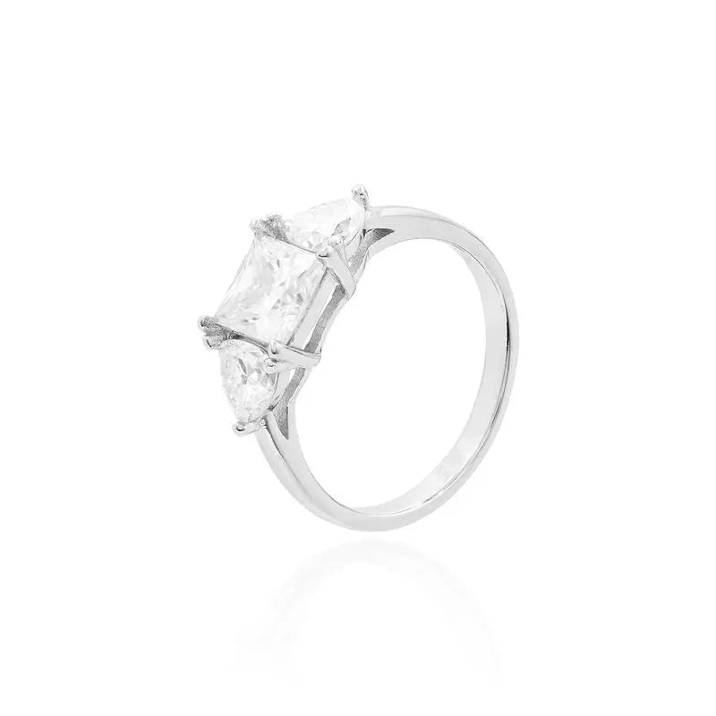 CENTRAL SQUARE RING ONE TRIANGLE ON EACH SIDE RHODIUM/MOISSANITE/SMOOTH