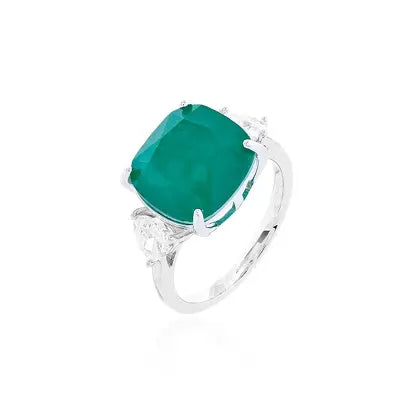 Anello con Pietra Quadrata con Angoli Arrotondati e Triangoli Laterali in Rodio - Cristallo e Esmeralda Fusion